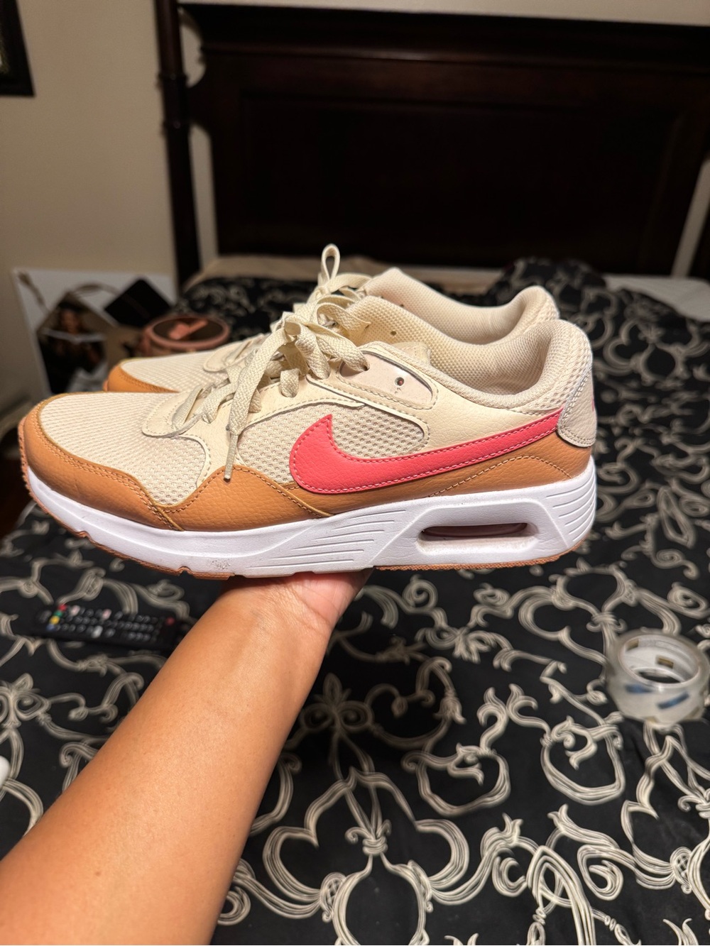 Nike Low Top Sneaker in Cream, Tan & Coral Pink